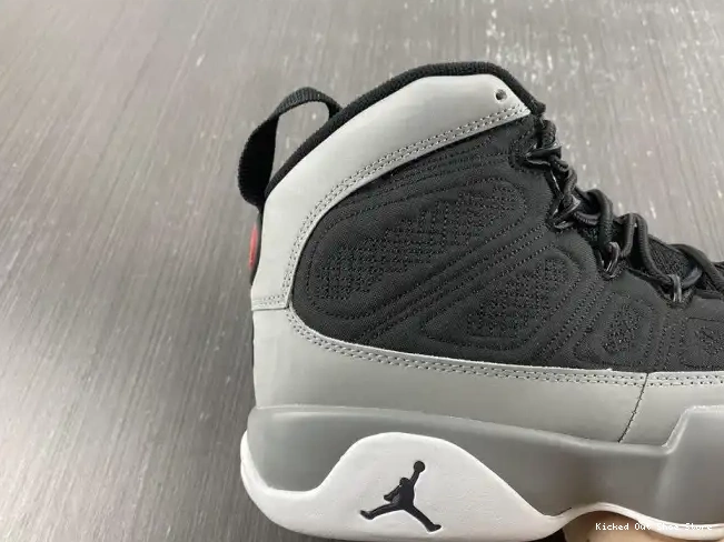 Kicked Out Shoe Store CT8019-060 Particle Grey 9 Retro Jordan 0527